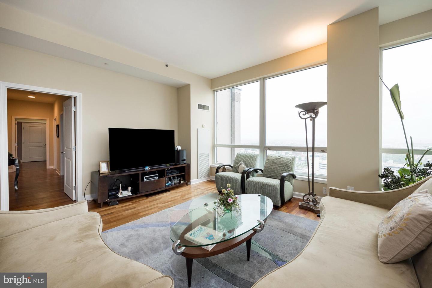 901 N Penn St #R2201