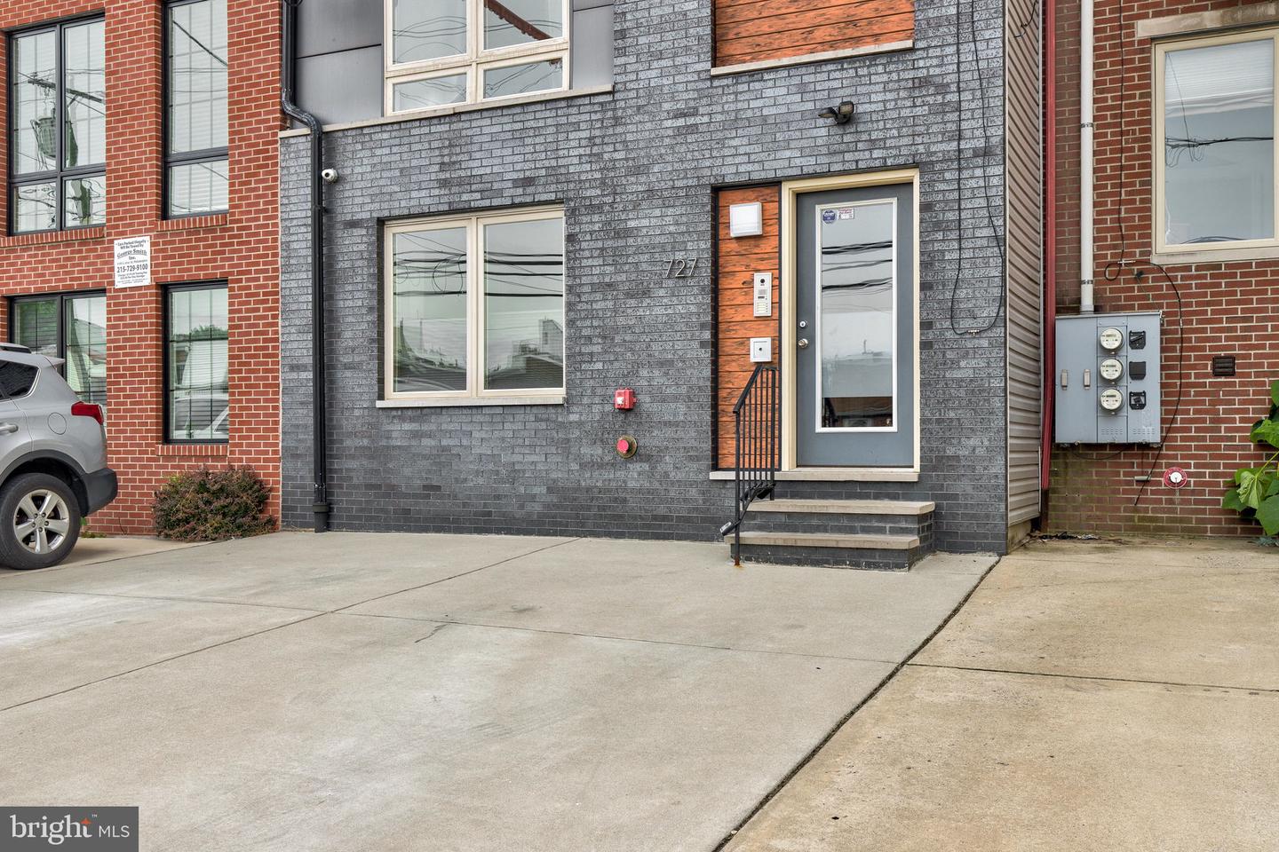 727 N 20th St #3