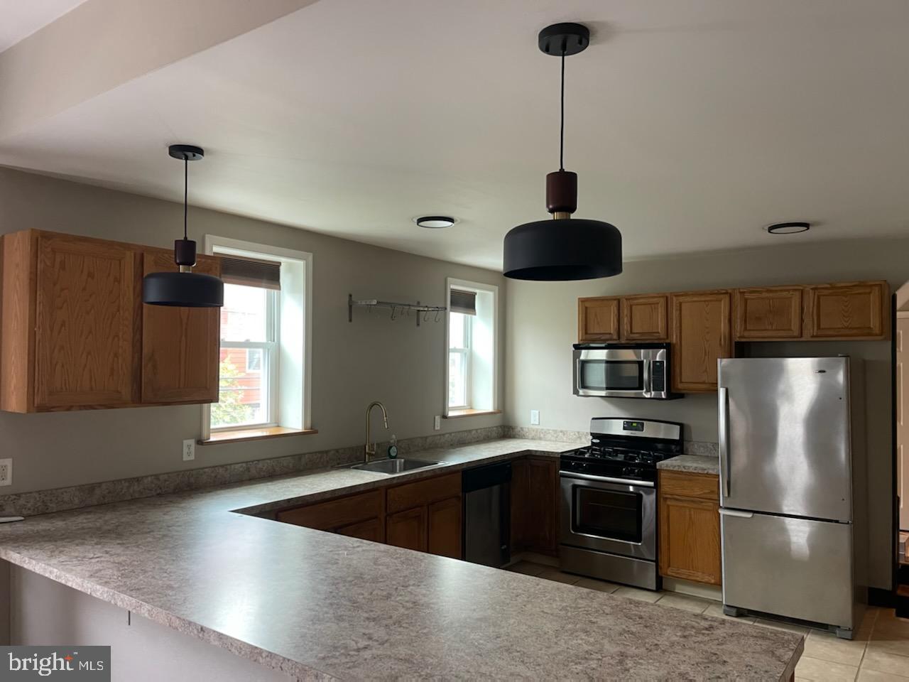2201 E Thompson St #2nd Floor