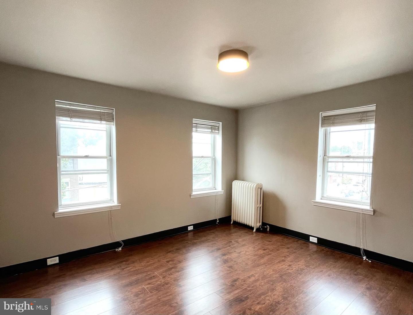 2201 E Thompson St #2nd Floor