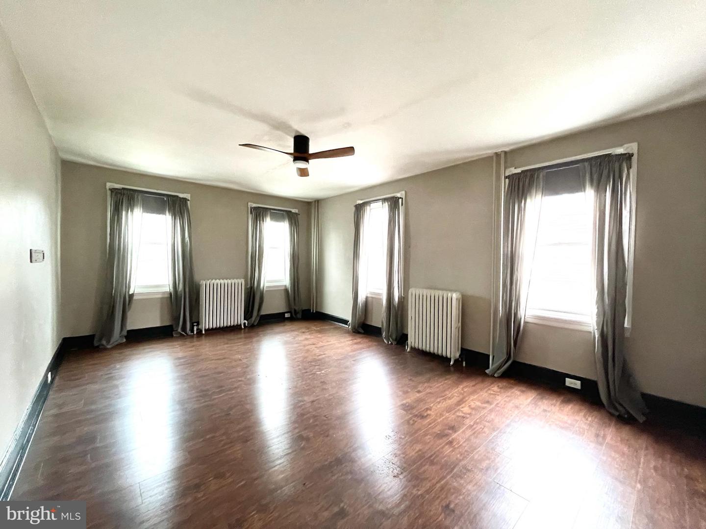 2201 E Thompson St #2nd Floor