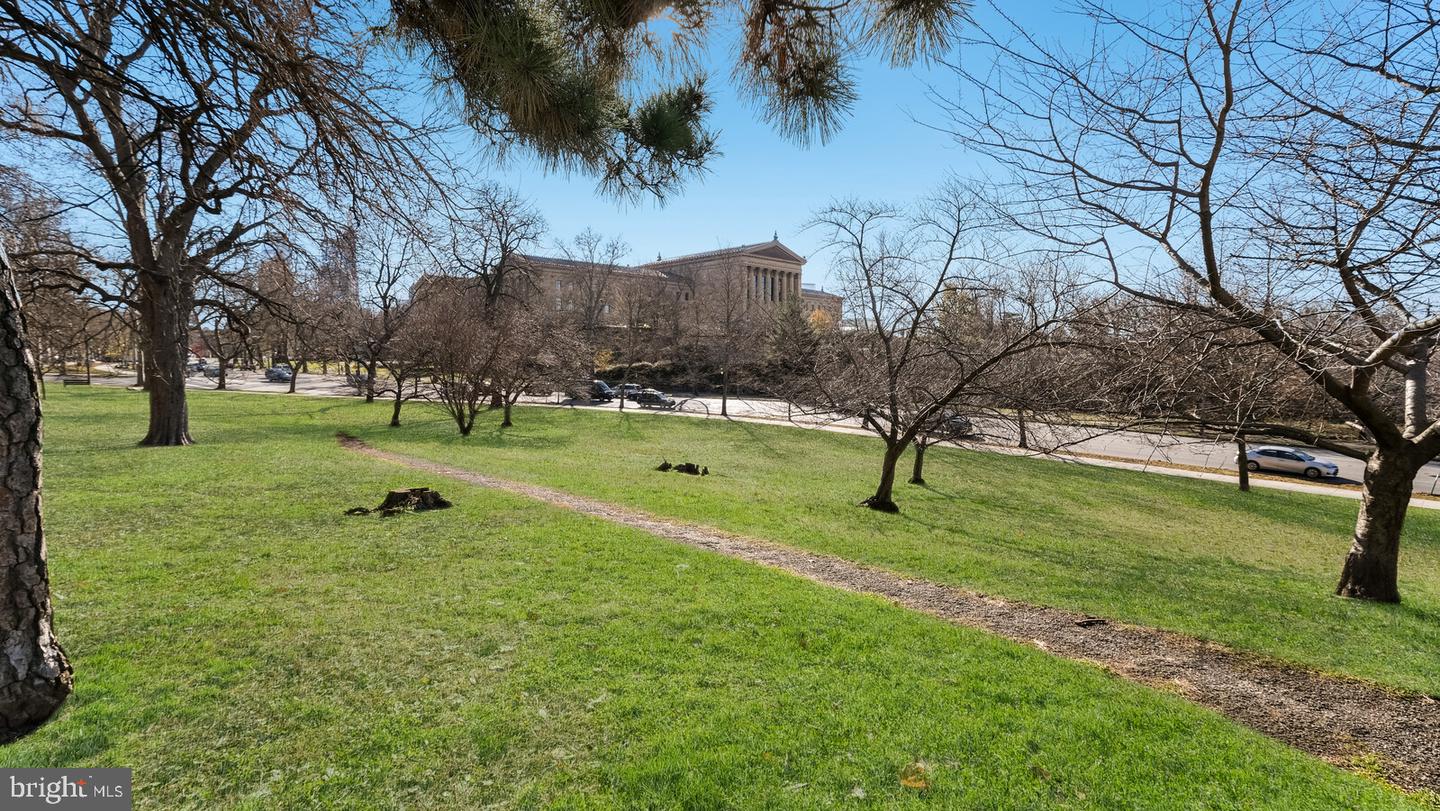 2601 Pennsylvania Ave #809