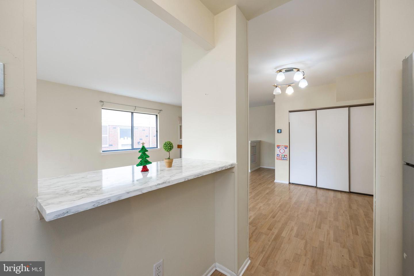 9345 Jamison Ave #B