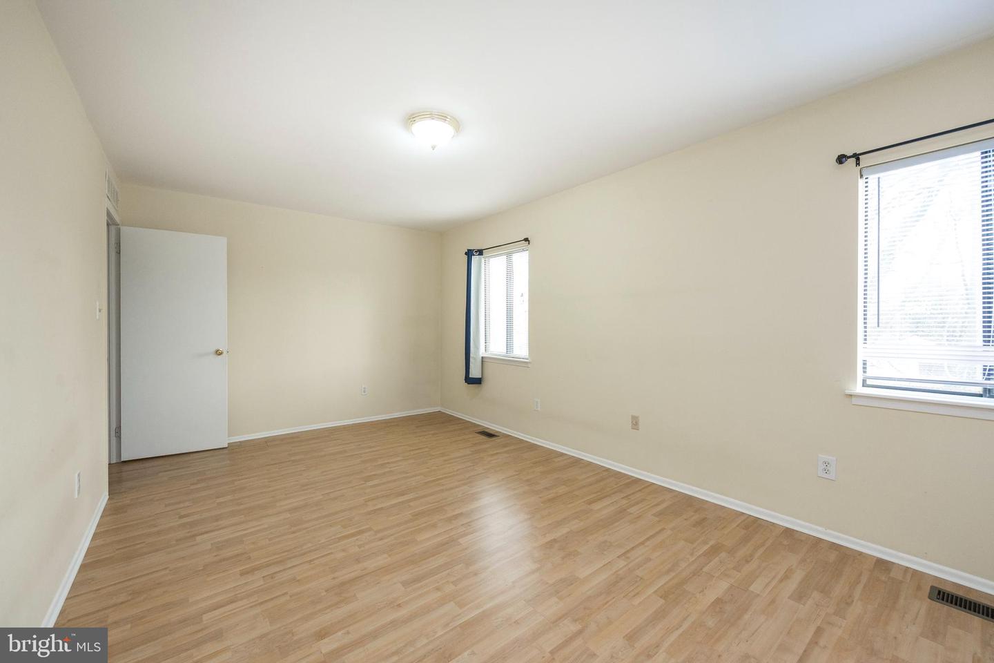 9345 Jamison Ave #B