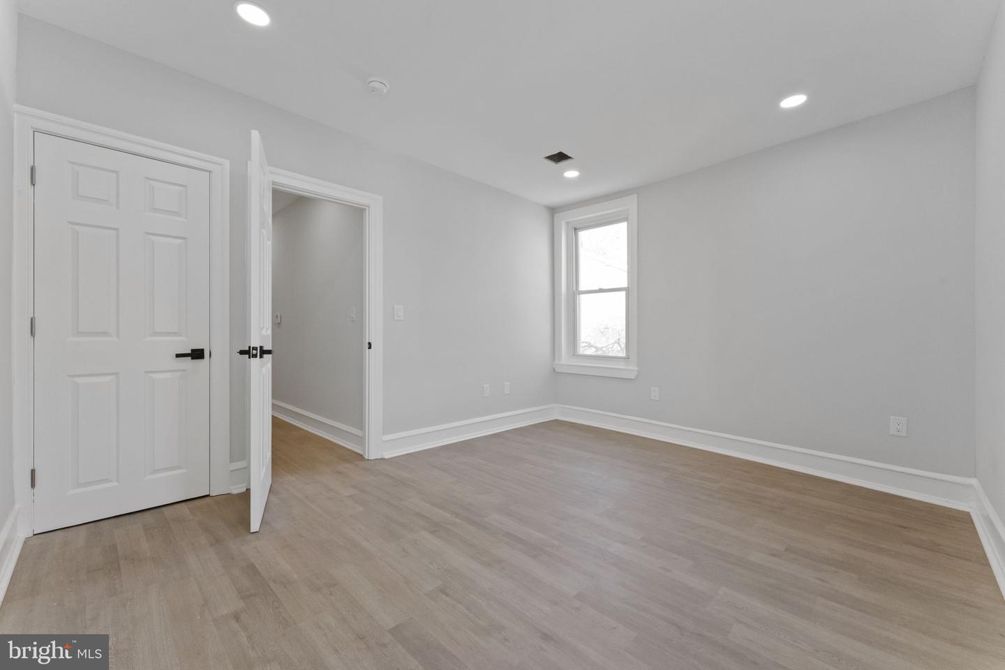 7703 Ridge Ave #2