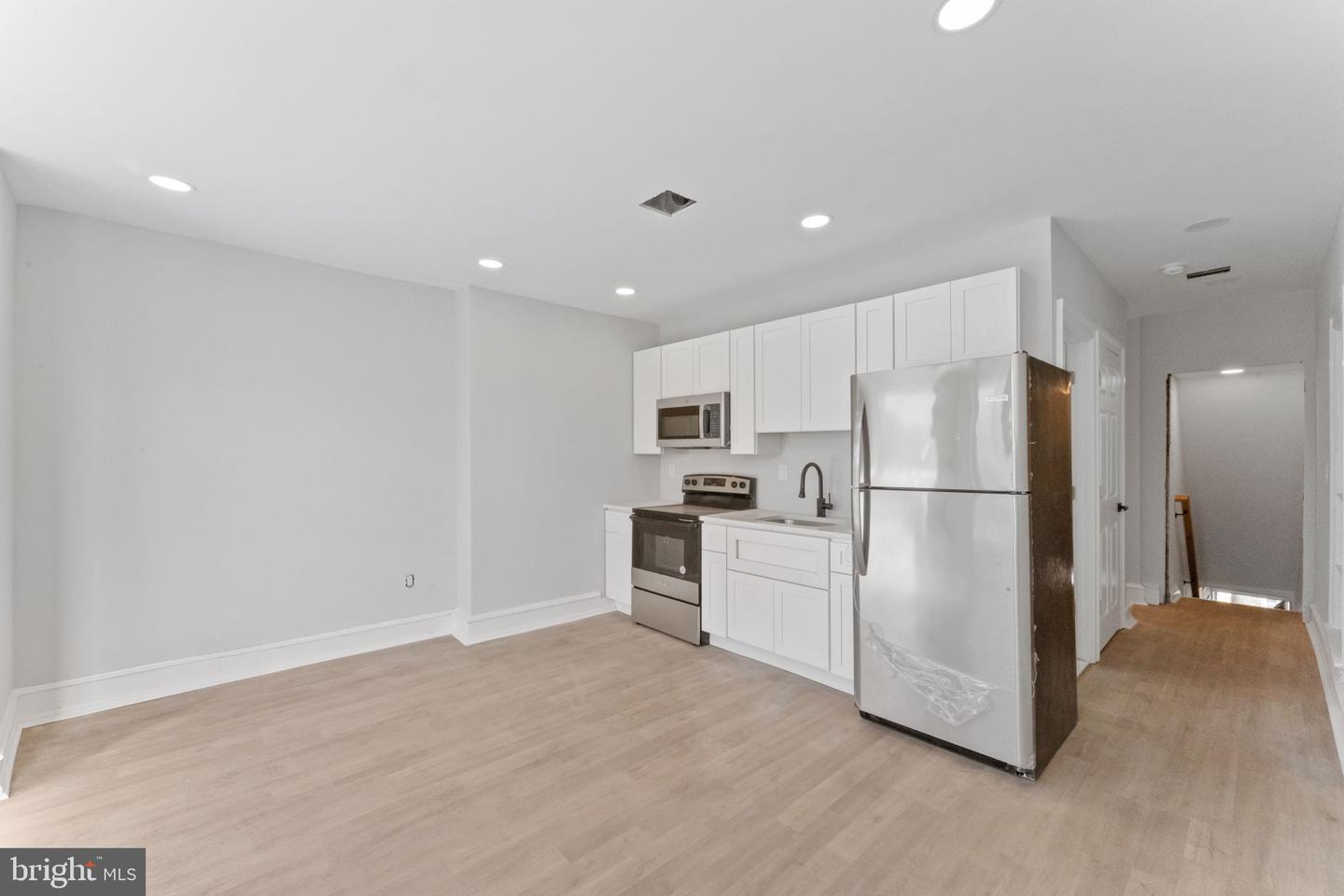 7703 Ridge Ave #2