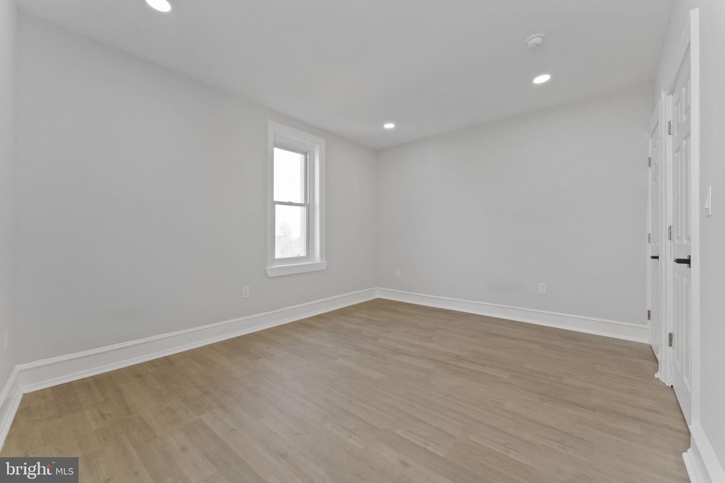 7703 Ridge Ave #2