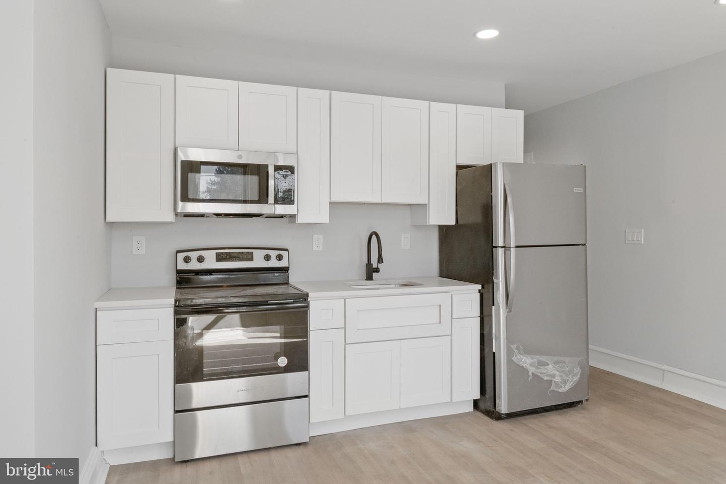 7703 Ridge Ave #2