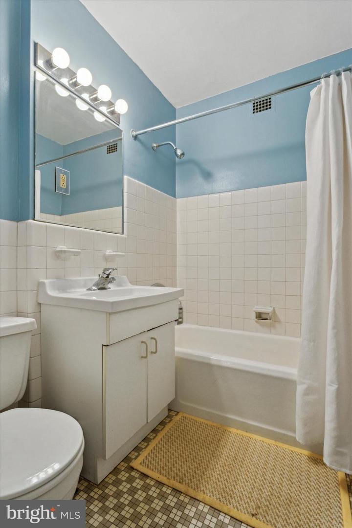 2601 Pennsylvania Ave #801