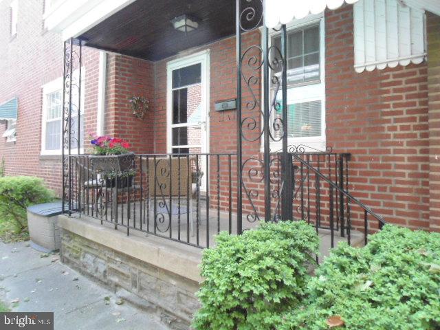 715 Longshore Ave