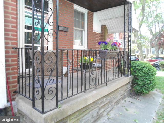 715 Longshore Ave