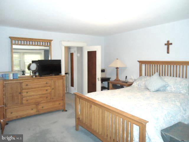 715 Longshore Ave
