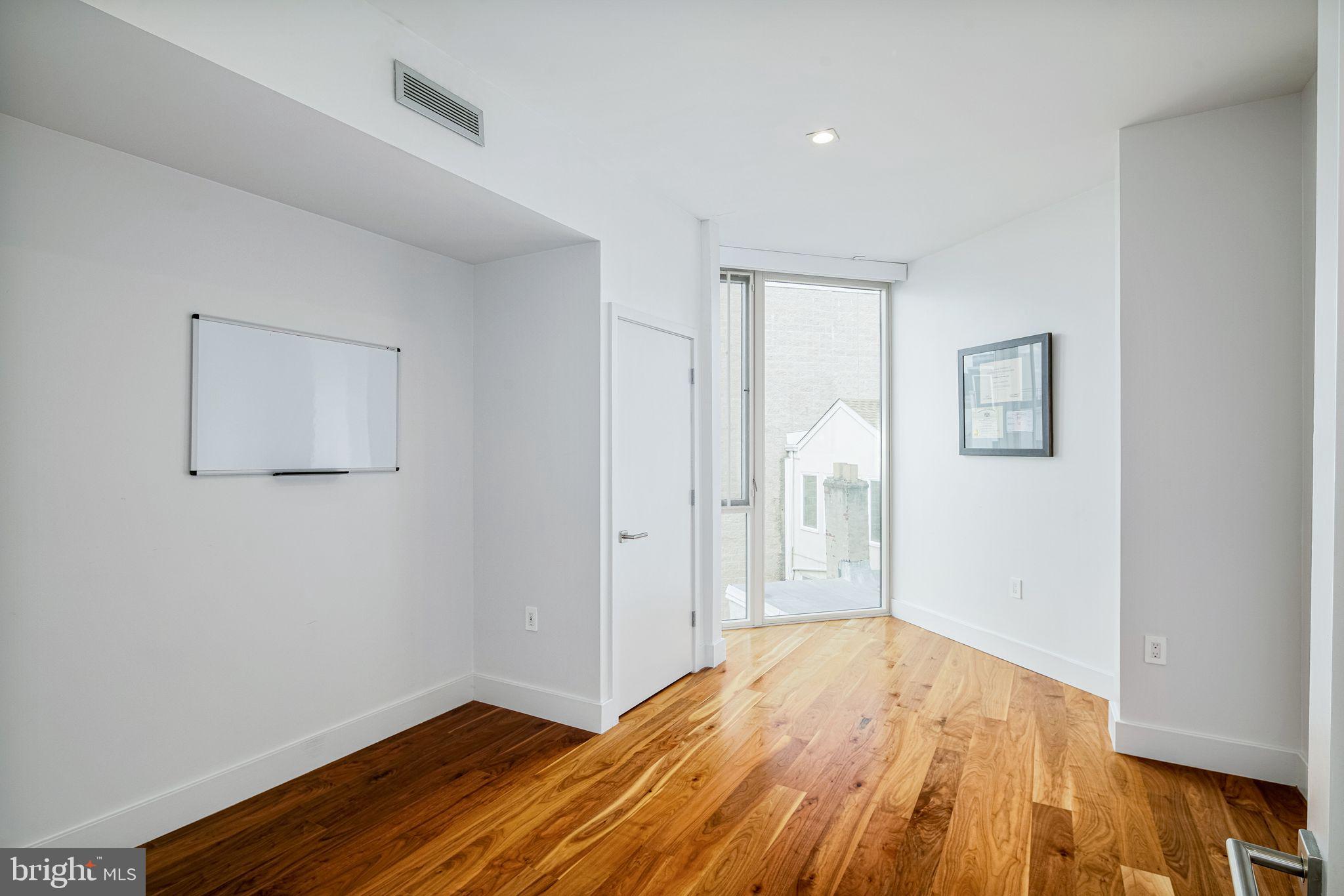 621-23 S 24th St #309
