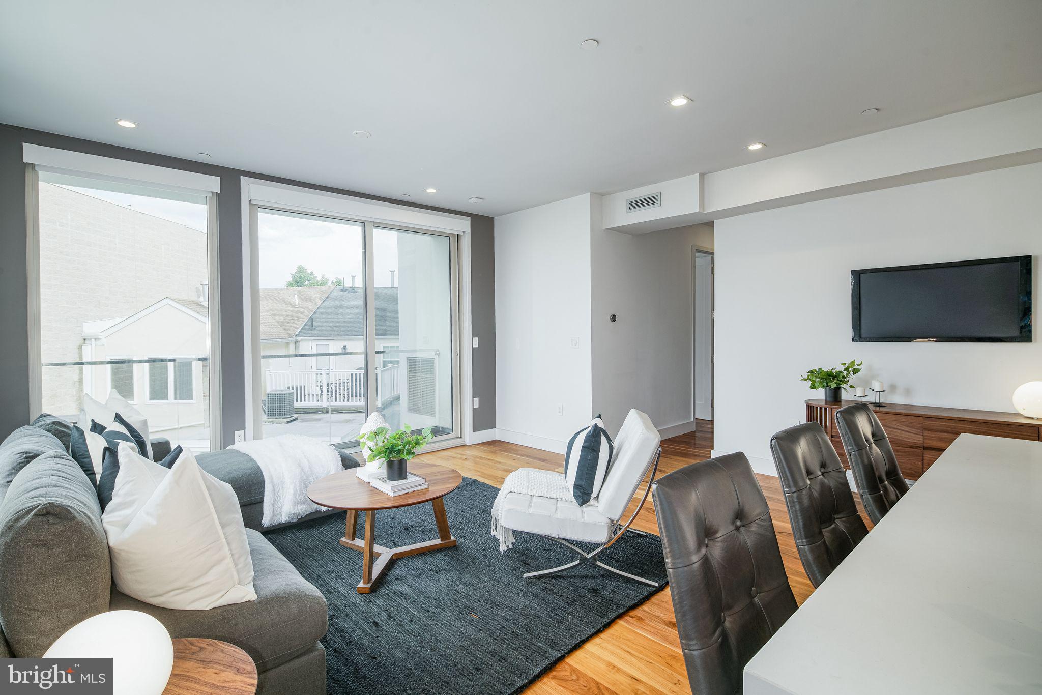 621-23 S 24th St #309