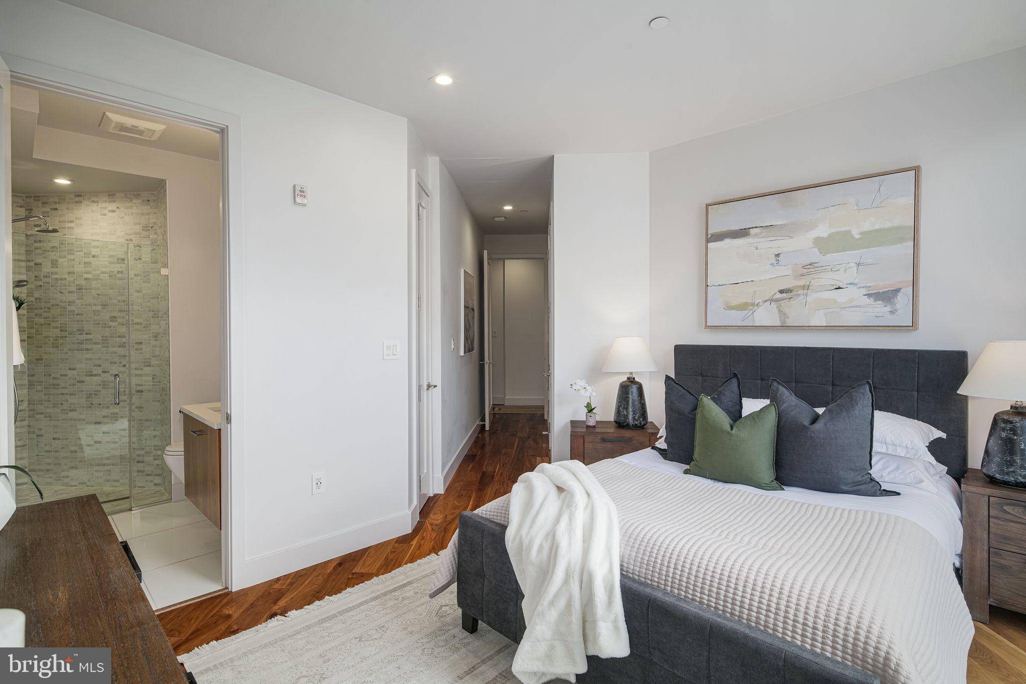 621-23 S 24th St #309