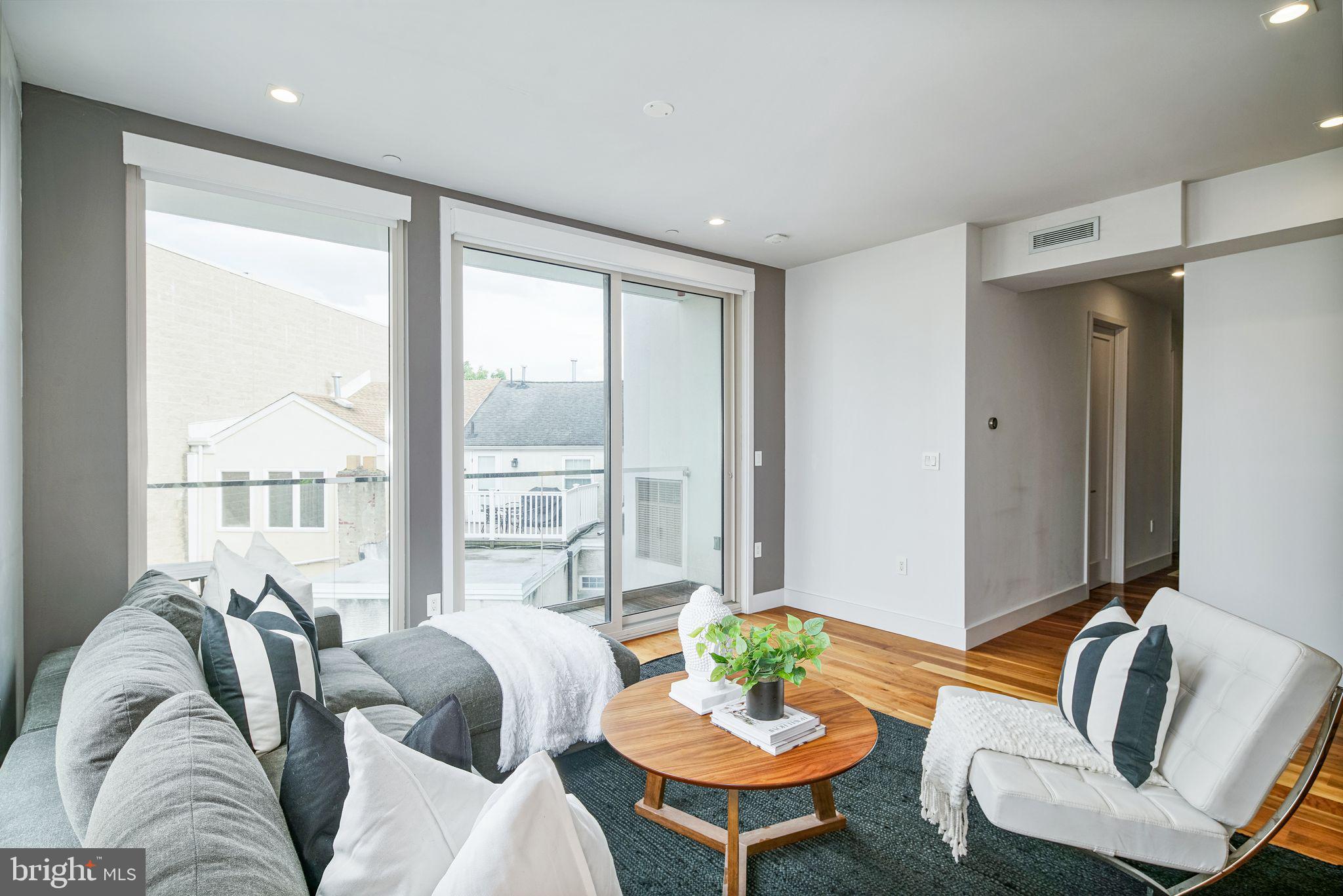 621-23 S 24th St #309