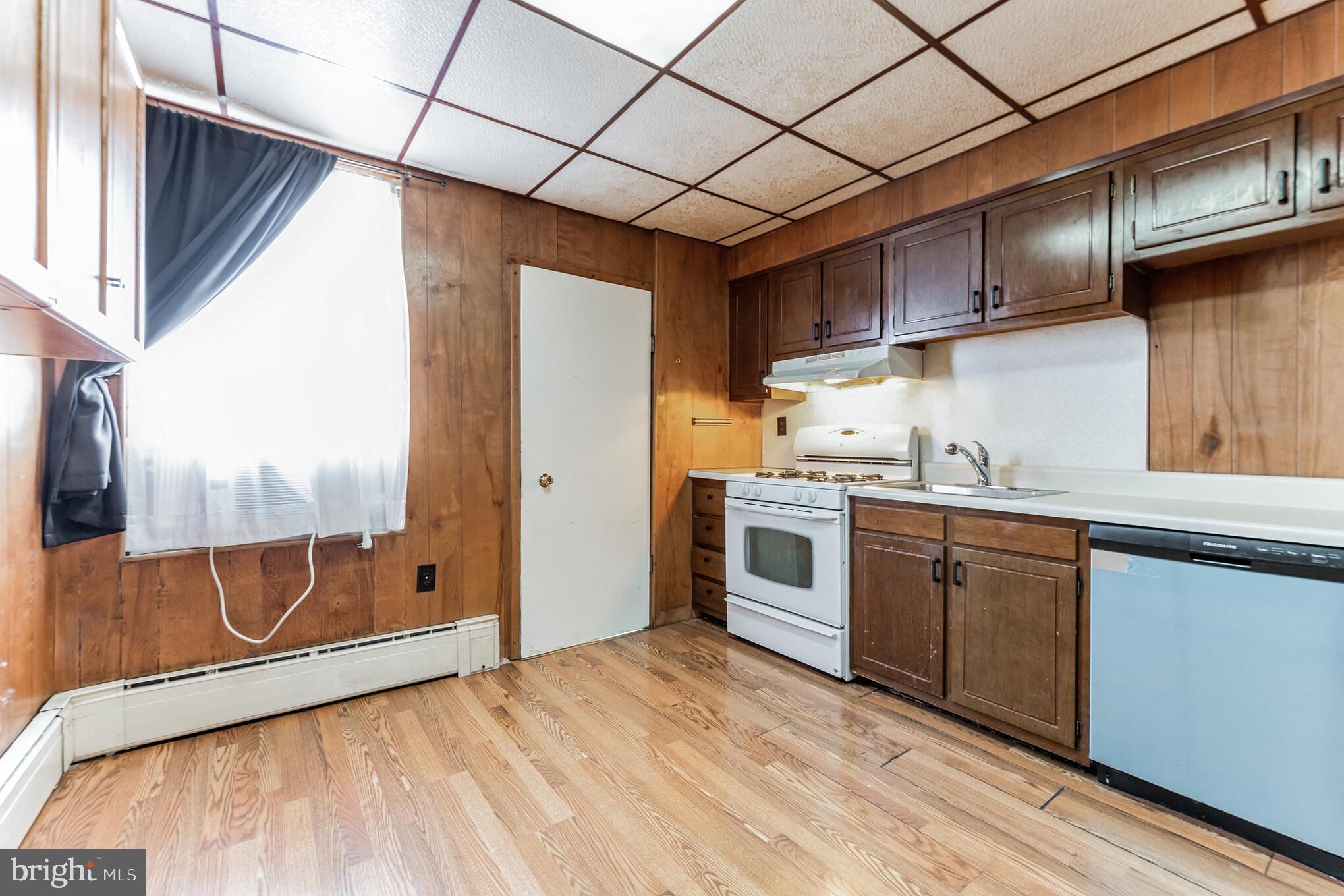 110 Davis St