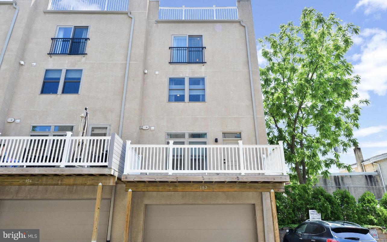 152 Carson Street