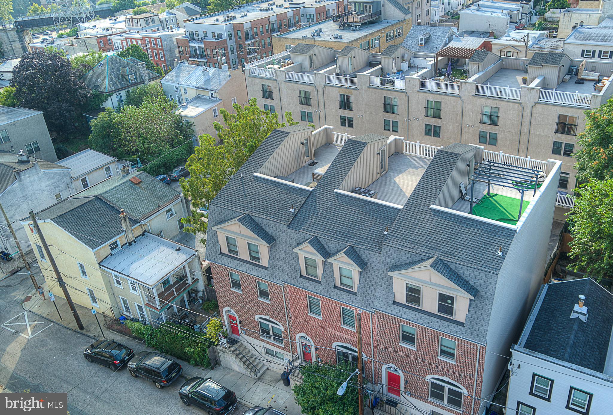 152 Carson Street
