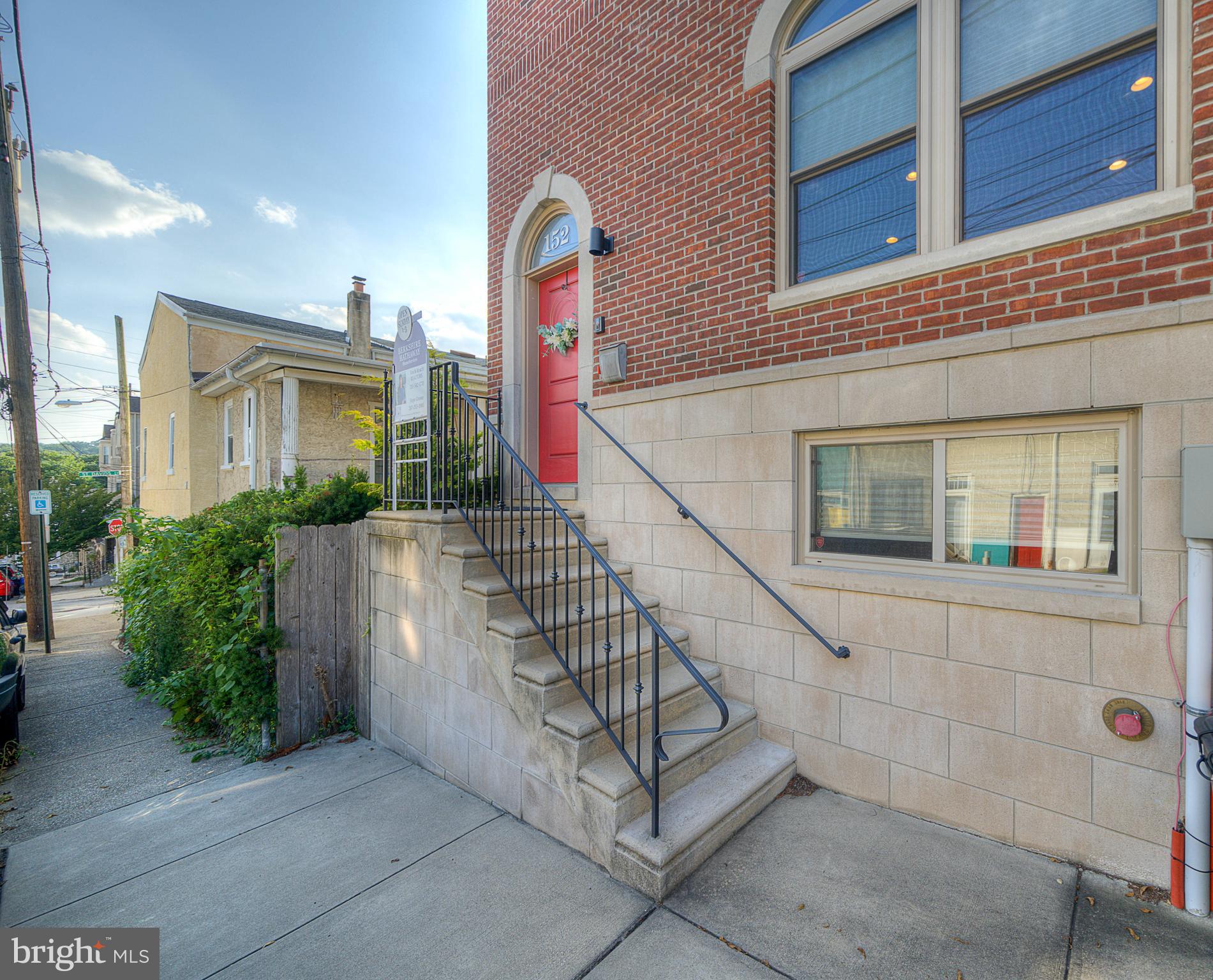 152 Carson Street