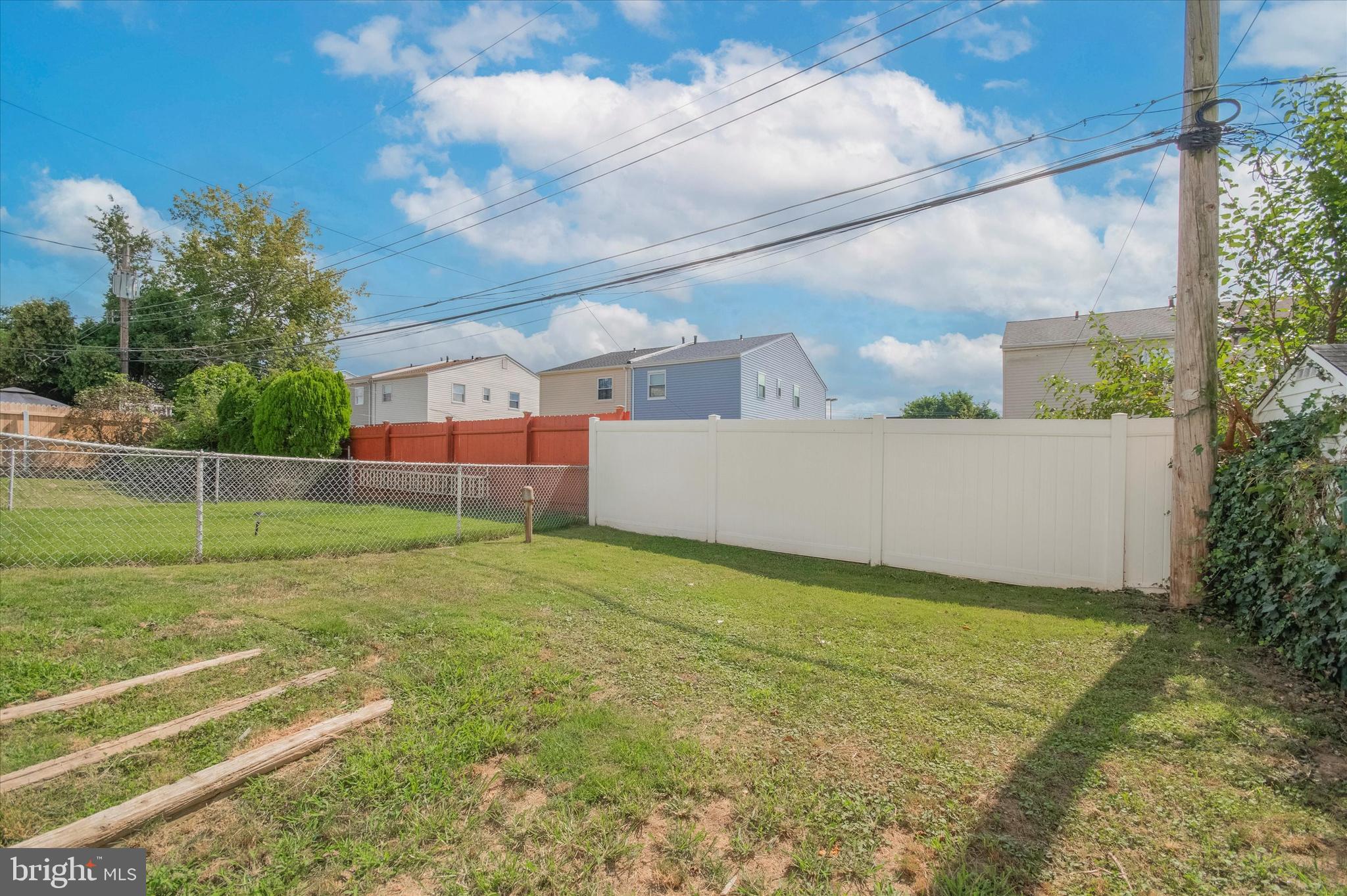 3830 Greenacres Rd