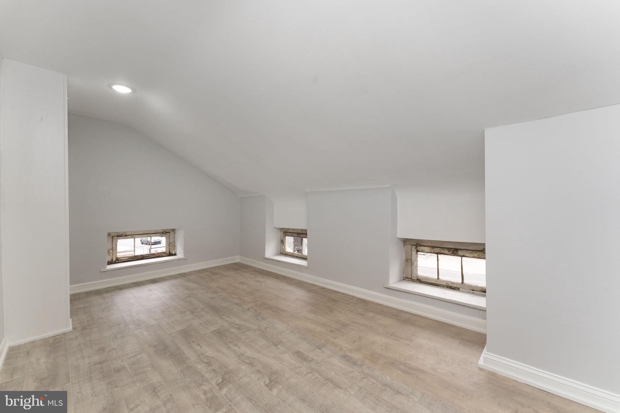 7707 Ridge Ave #2