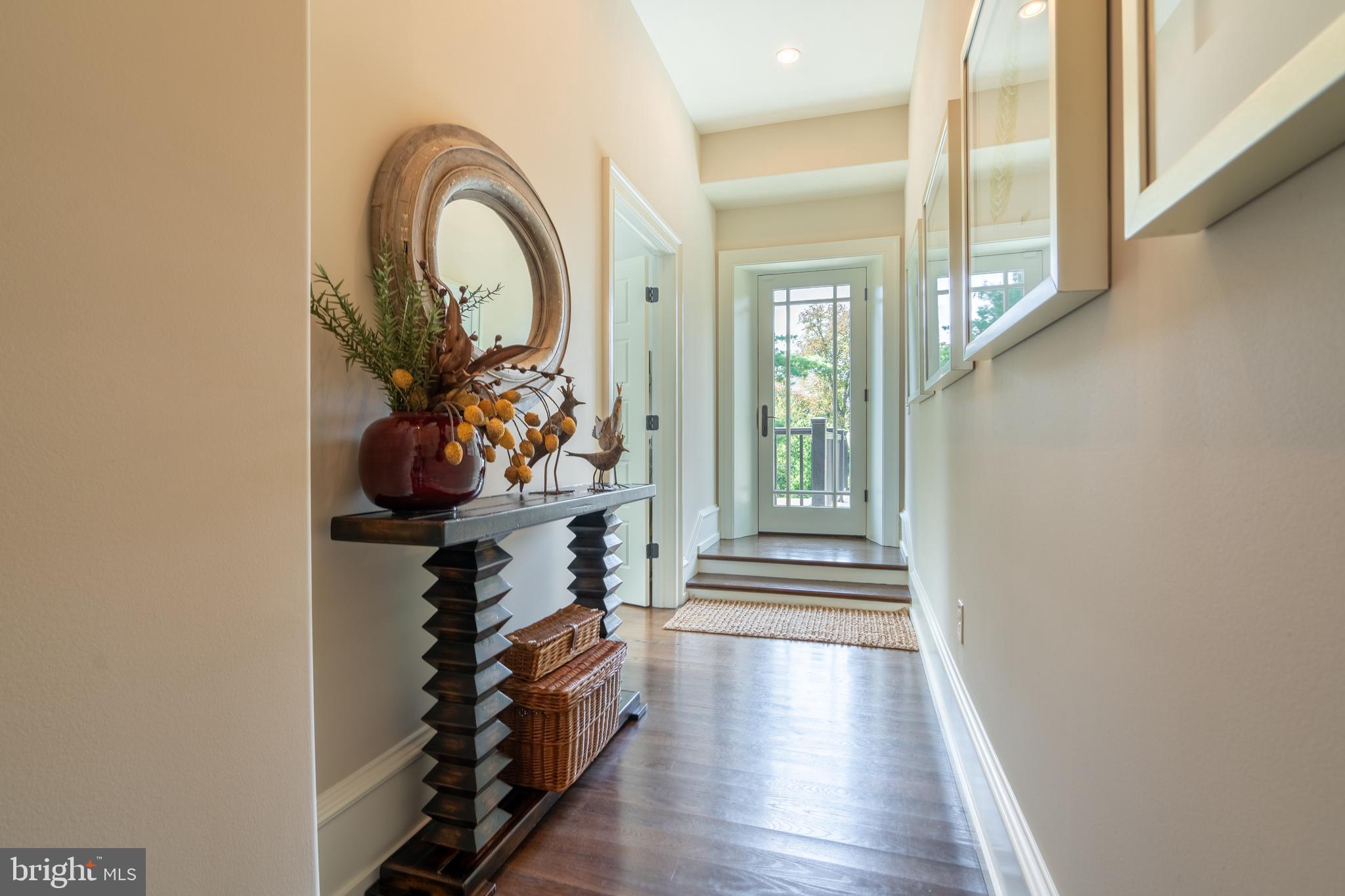 17 Summit St