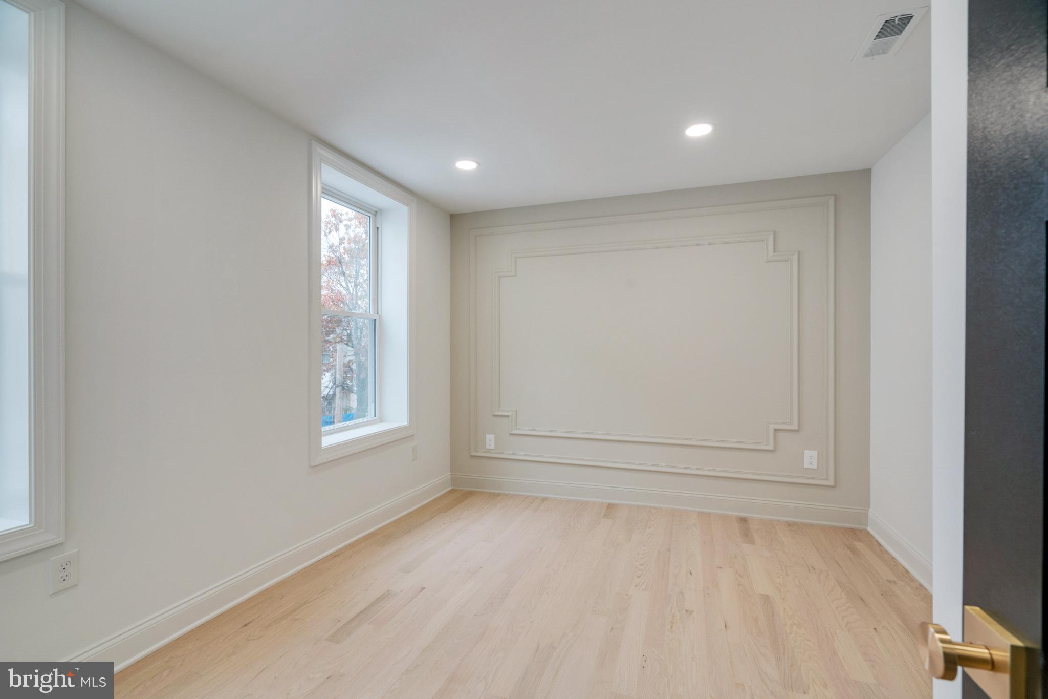 849 N Perkiomen St