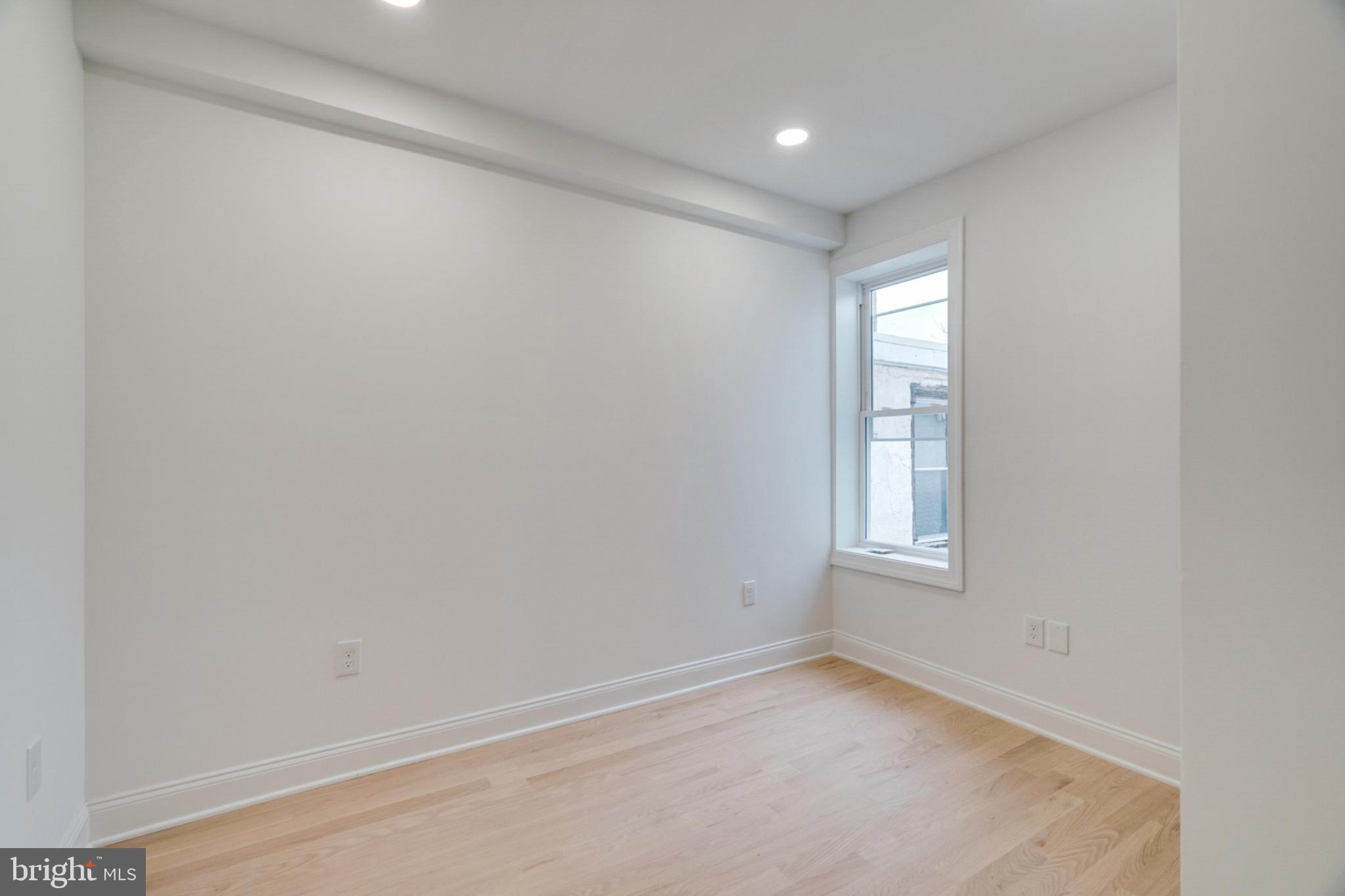 849 N Perkiomen St