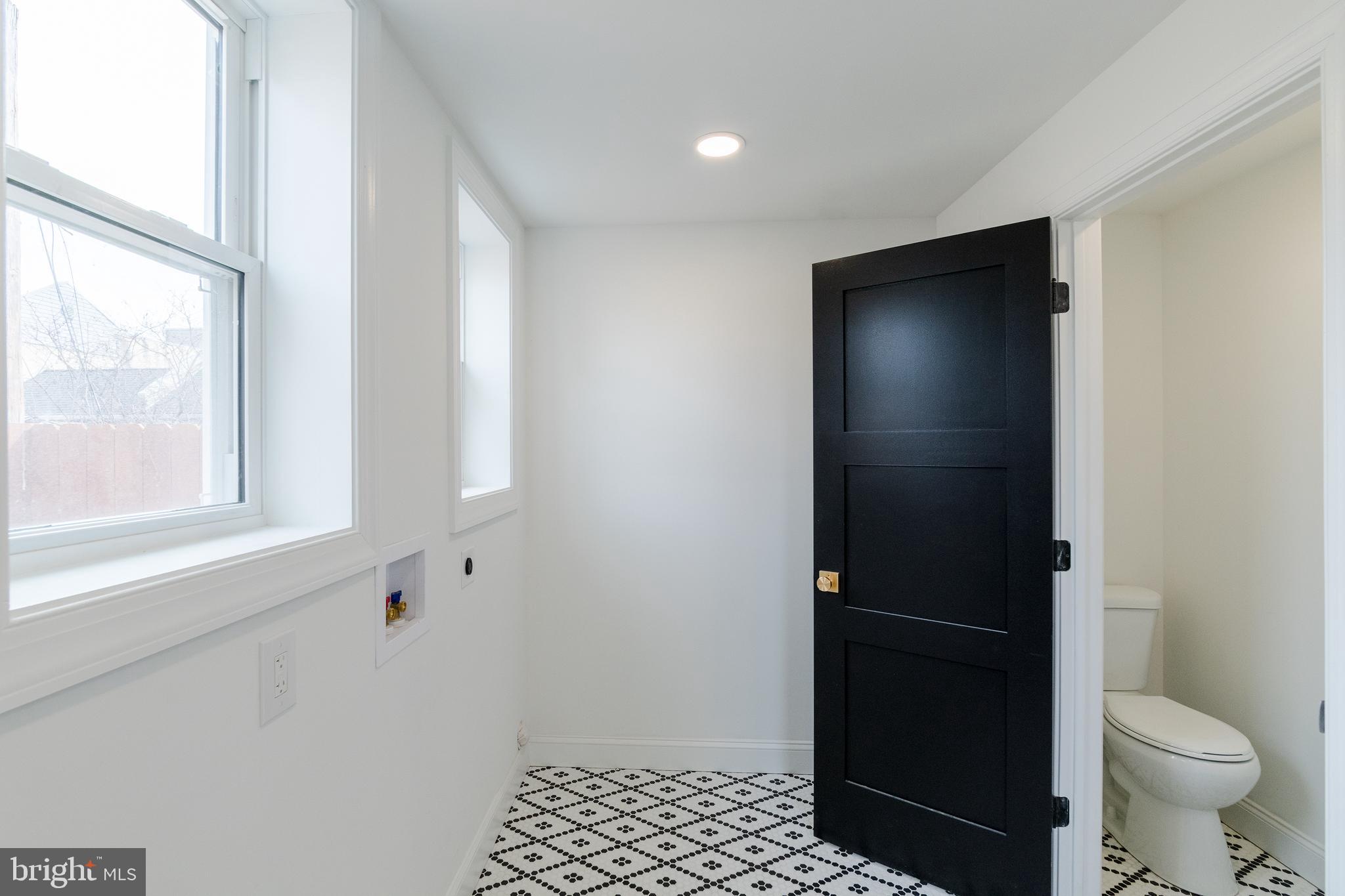 849 N Perkiomen St
