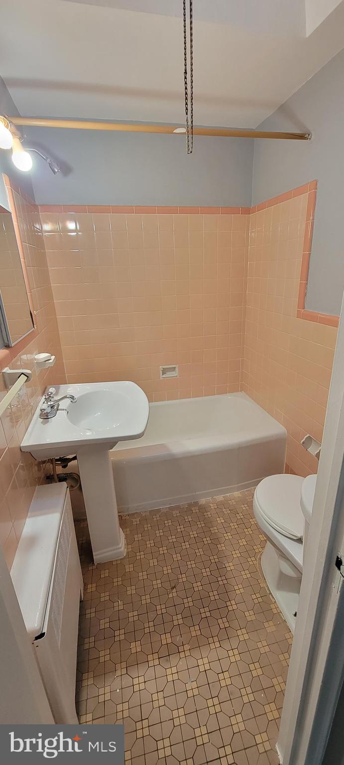 307 E Clarkson Ave #2nd Floor