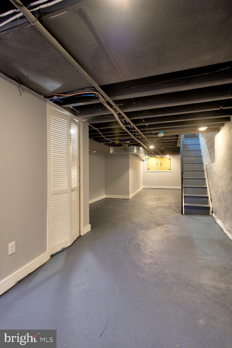 1724 N Dover St