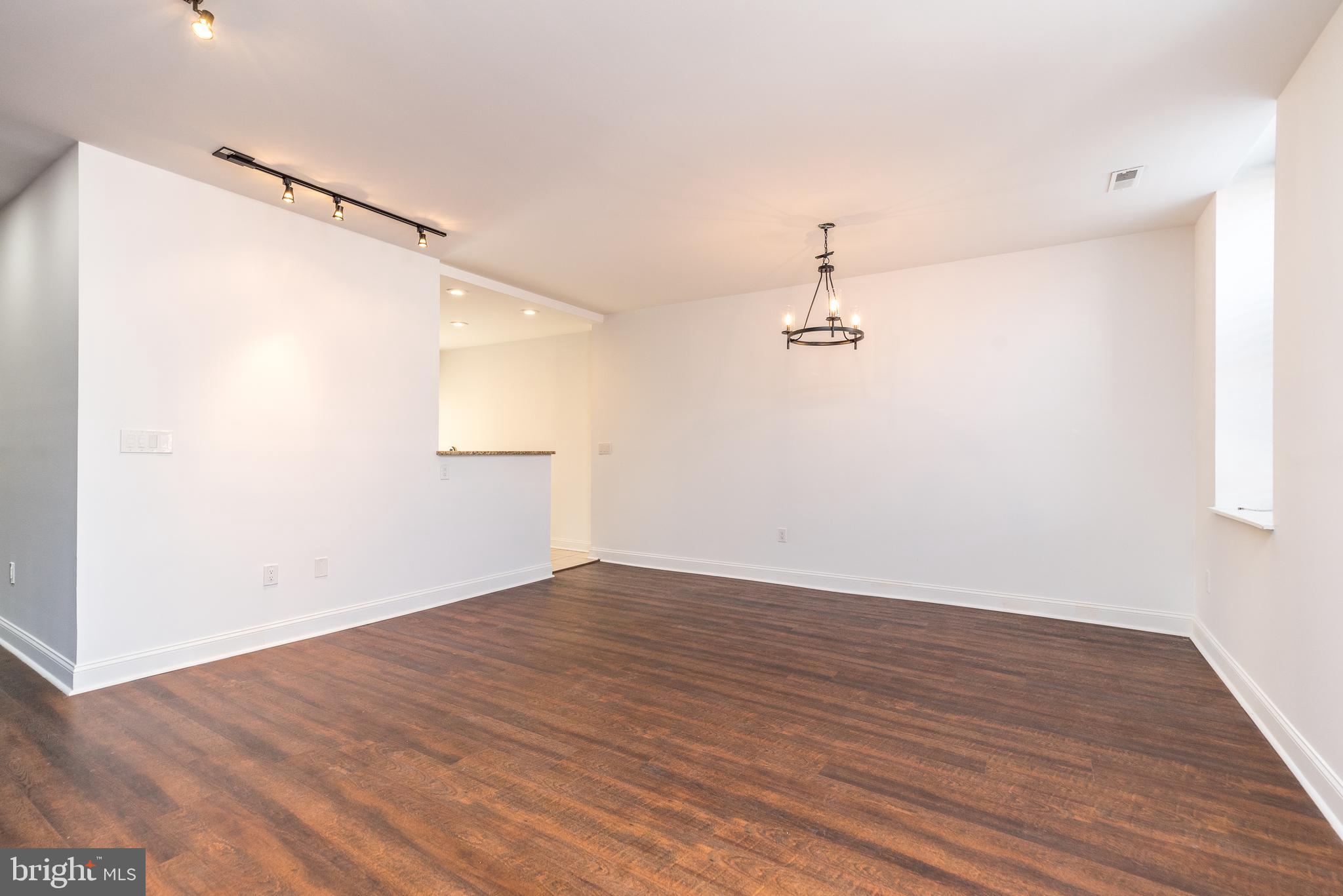 4228 Main St