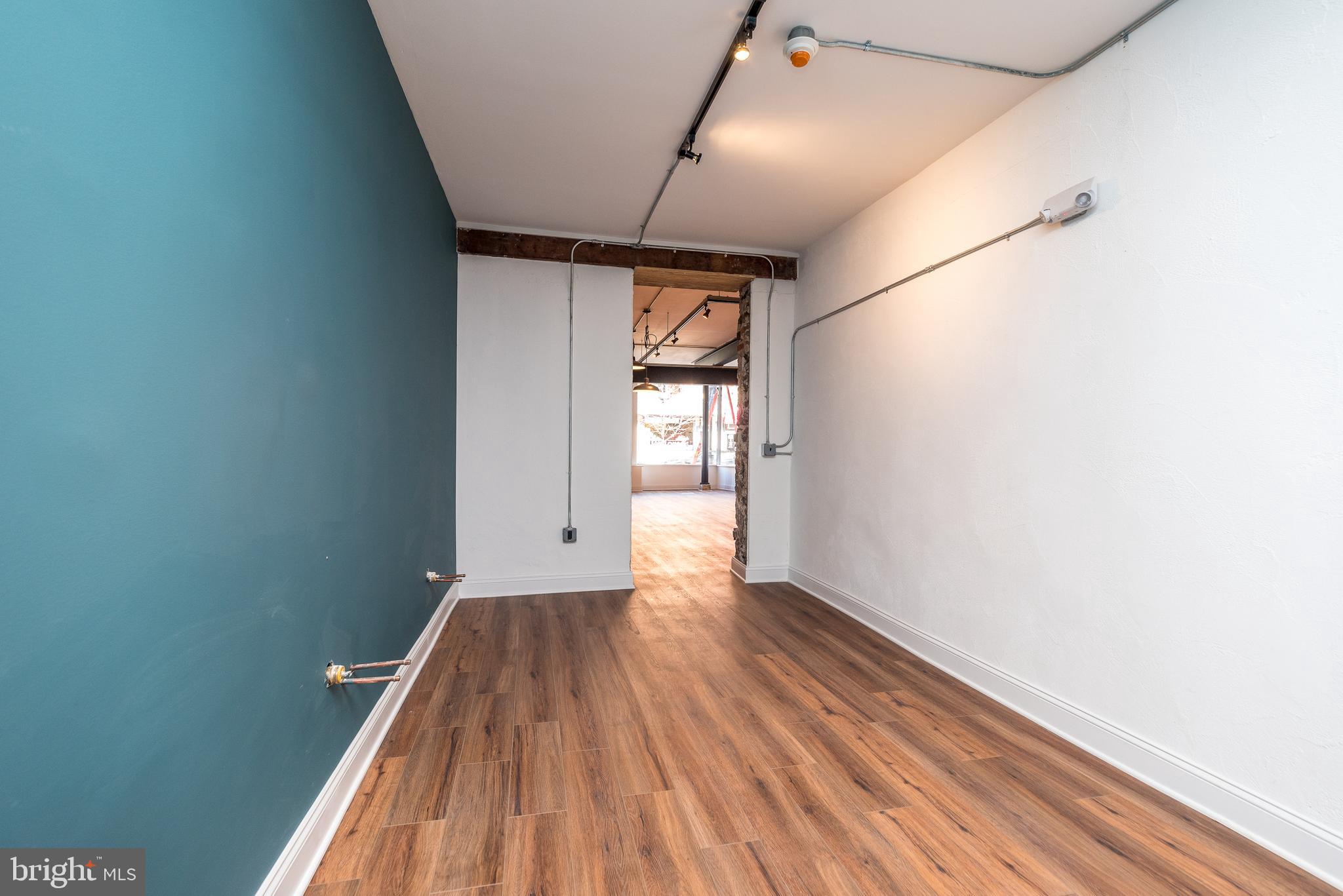 4228 Main St