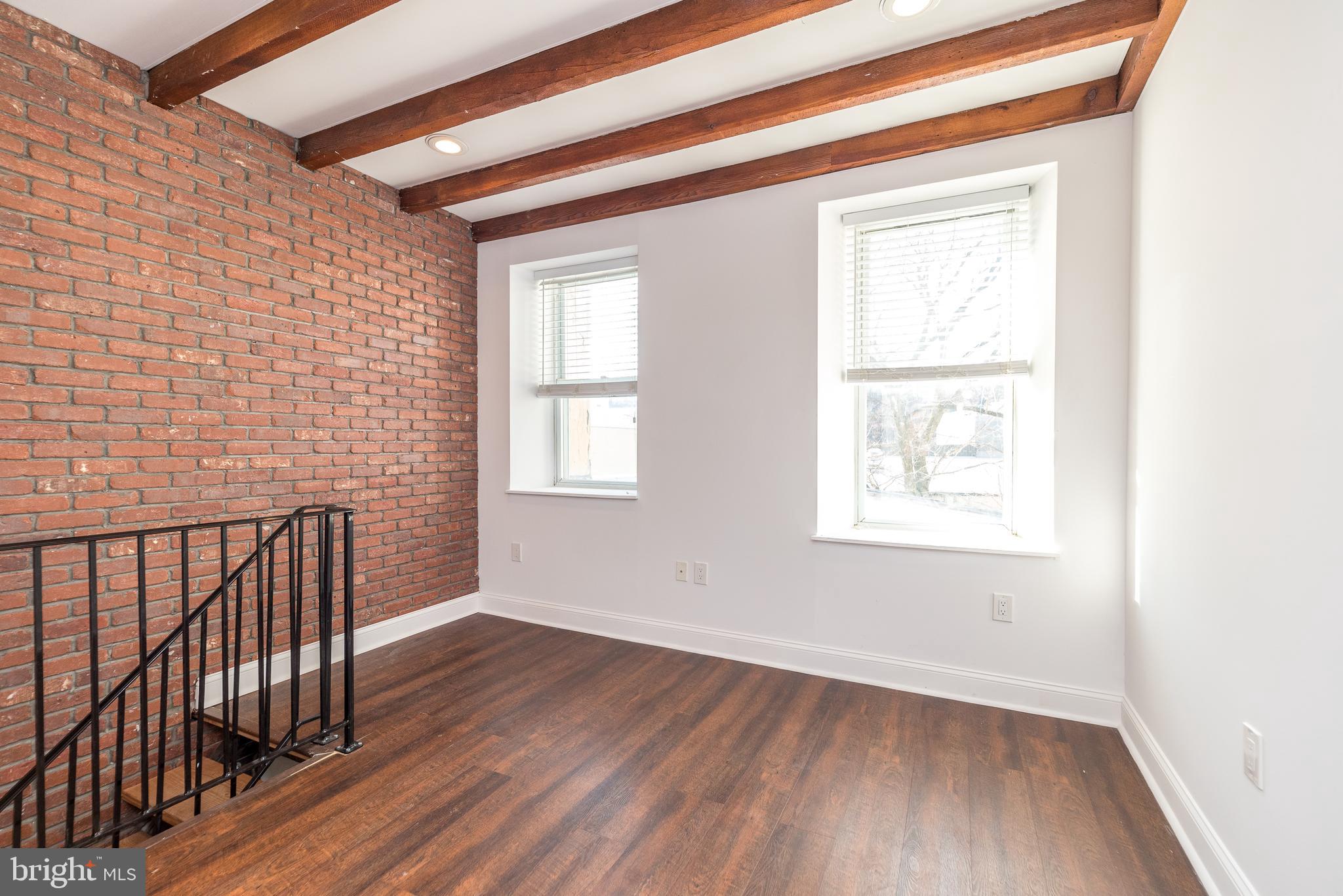 4228 Main St