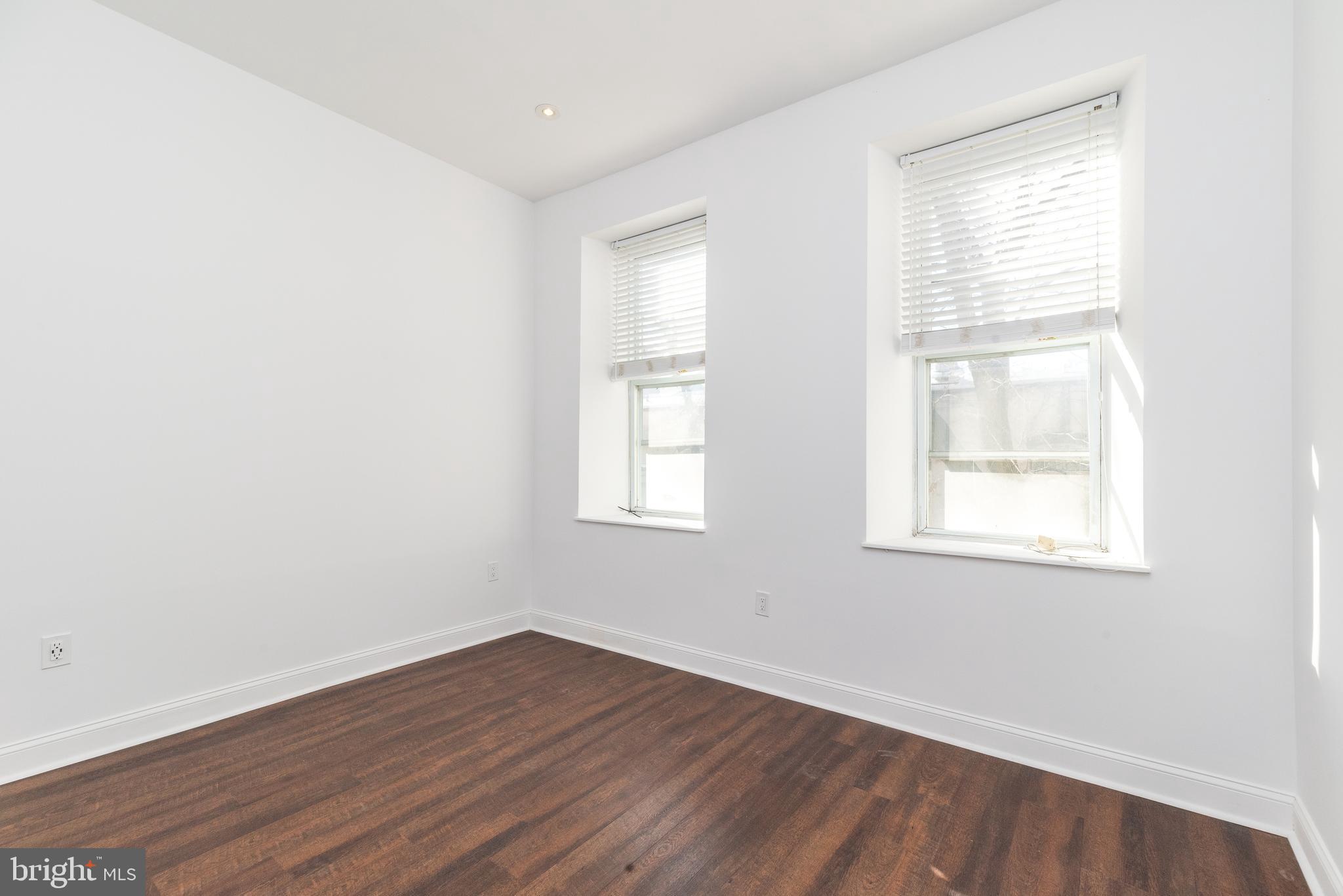 4228 Main St