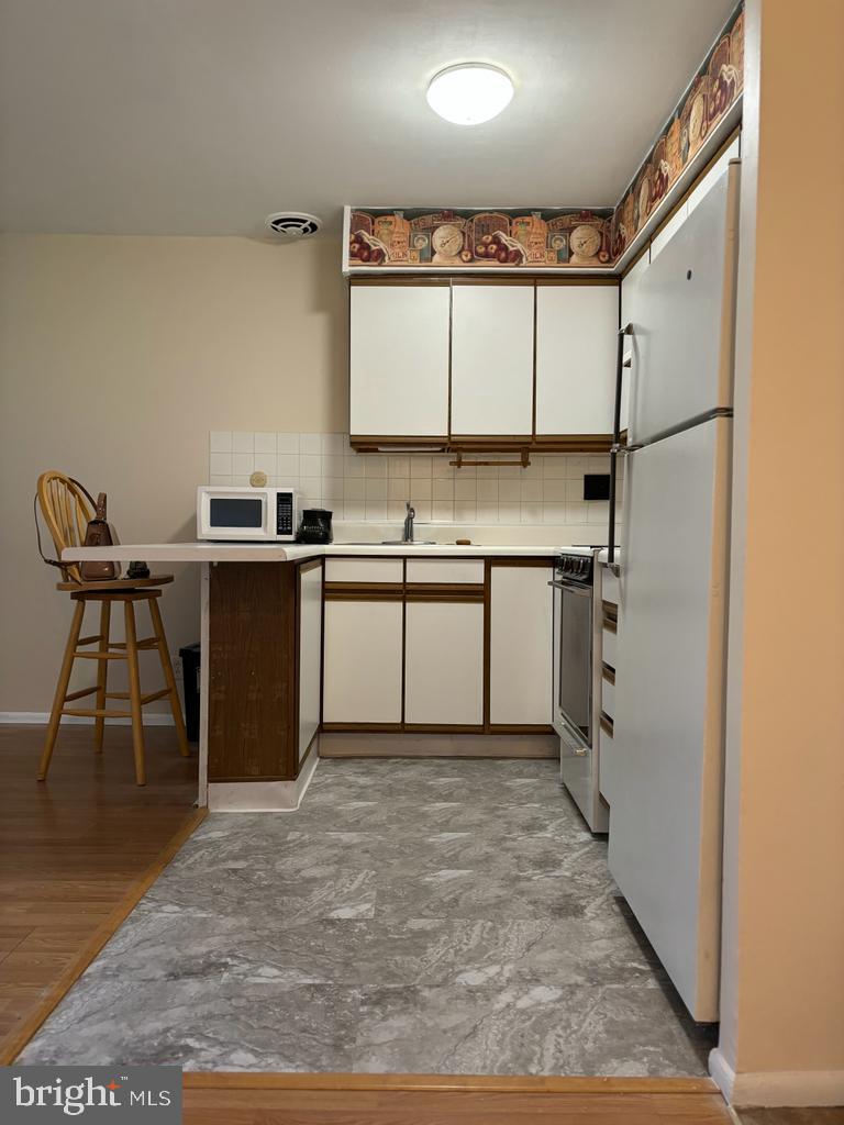 300 Byberry Rd #117