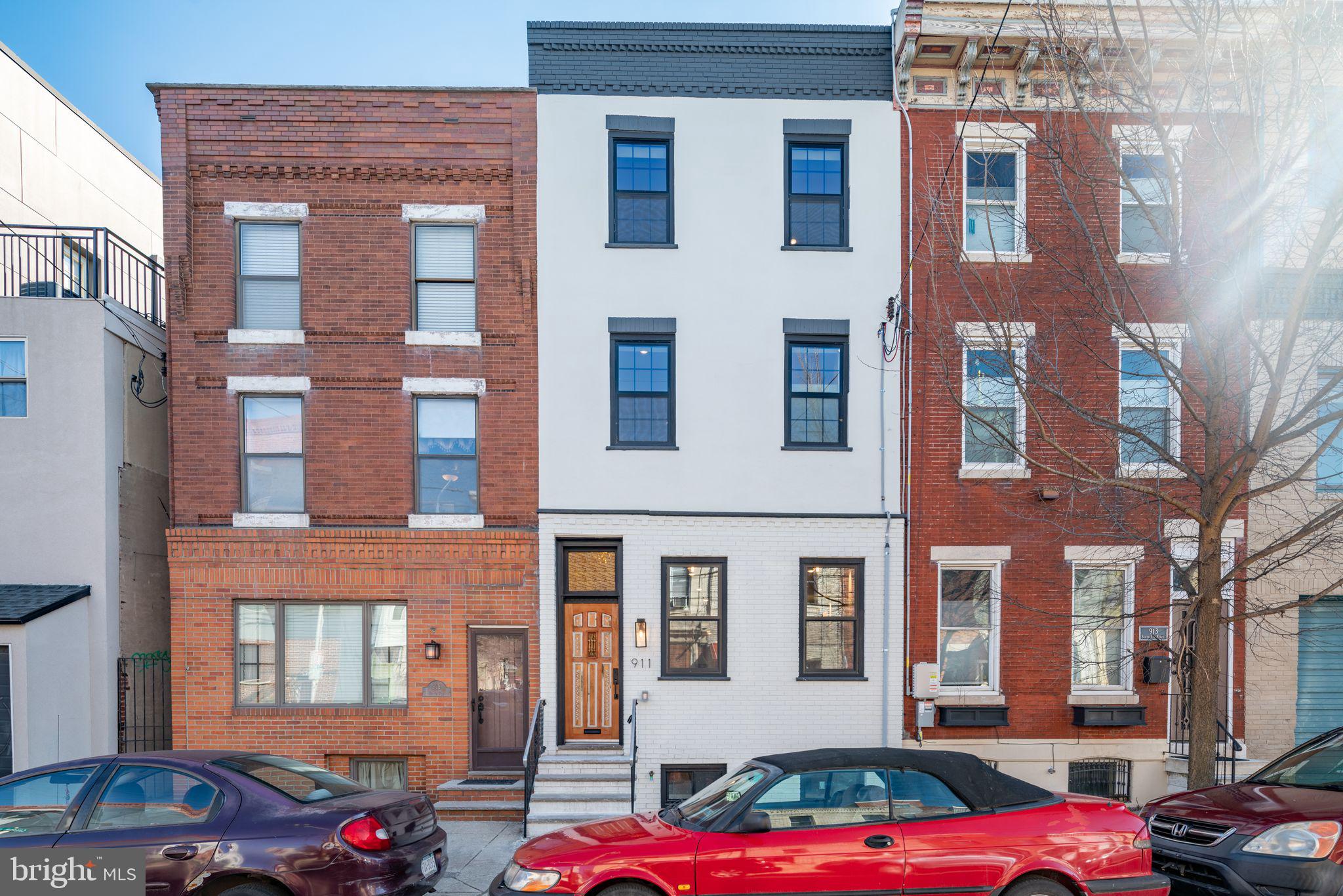 911 S 7th St