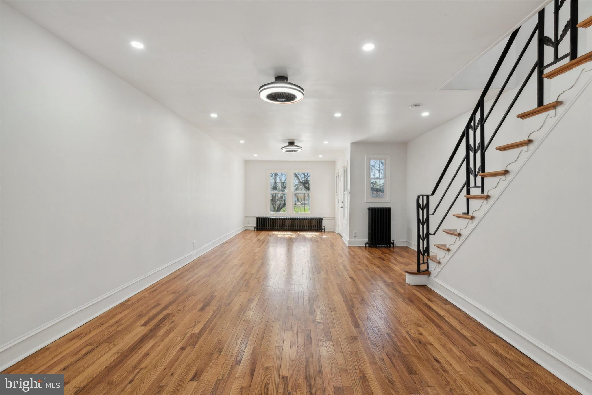 5222 E Roosevelt Blvd