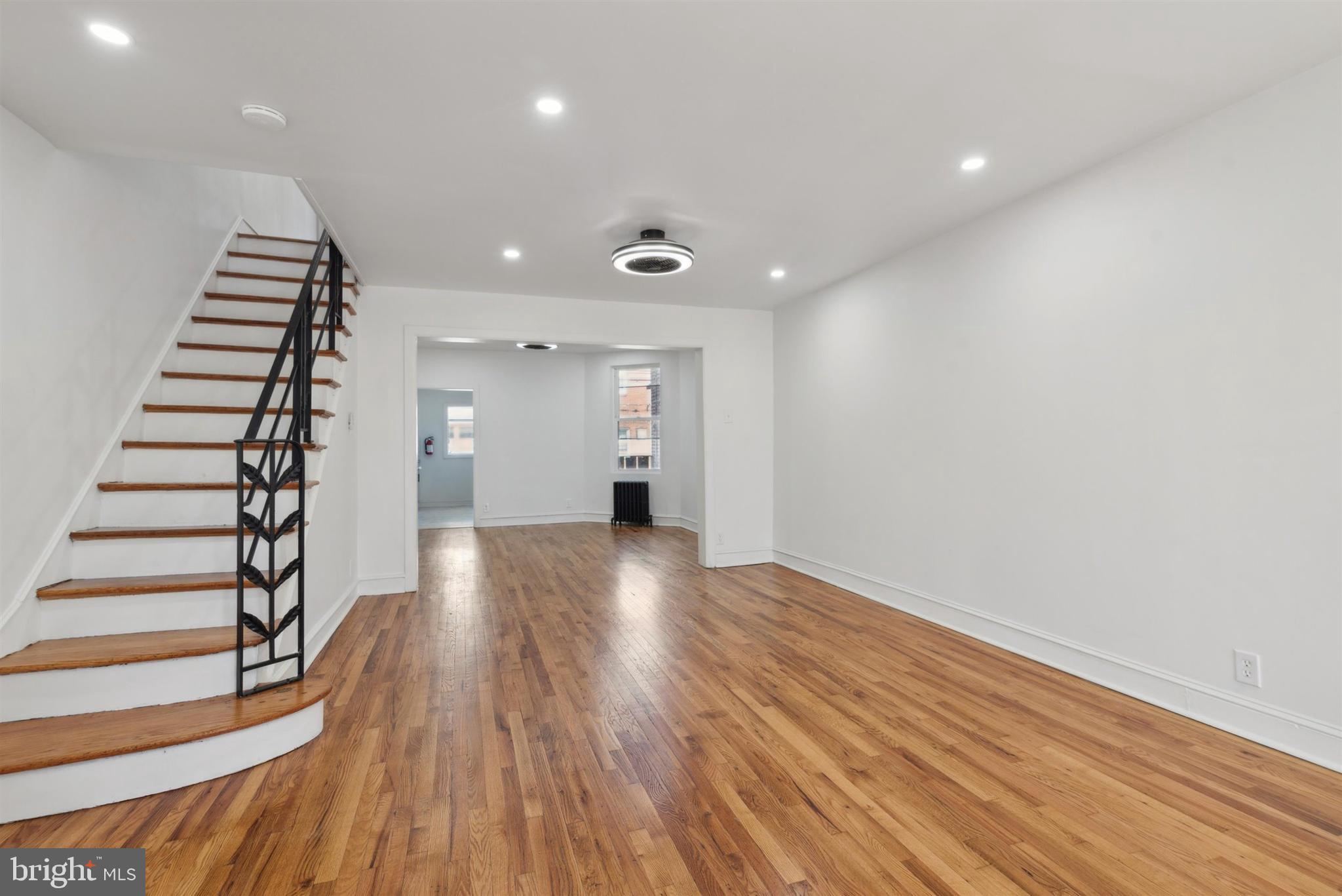 5222 E Roosevelt Blvd