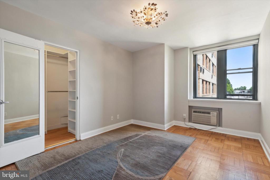 2601 PENNSYLVANIA AVE #721