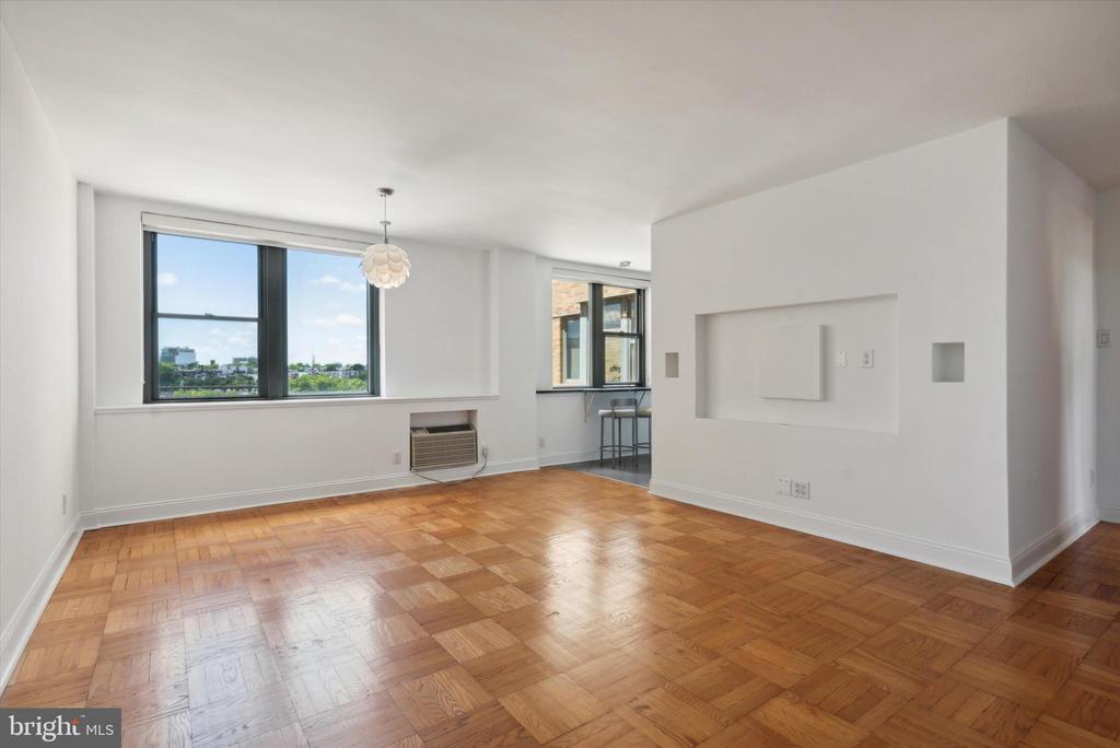 2601 PENNSYLVANIA AVE #721