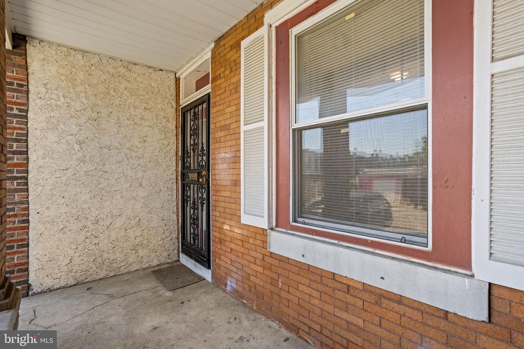 6446 W Girard Ave