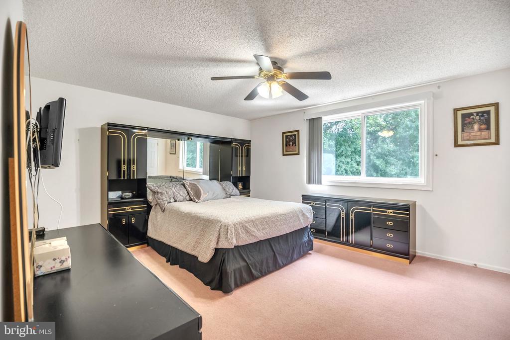 12023 Millbrook Rd