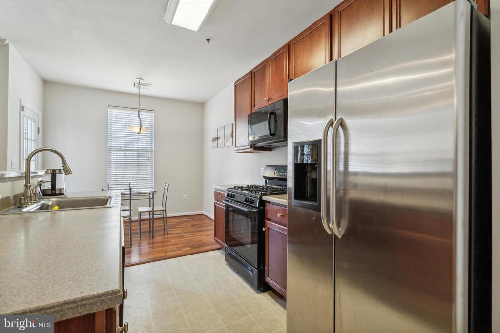 3139 W Thompson St