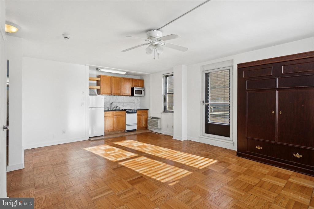 2601 PENNSYLVANIA AVE #1221