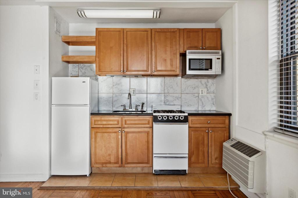 2601 PENNSYLVANIA AVE #1221