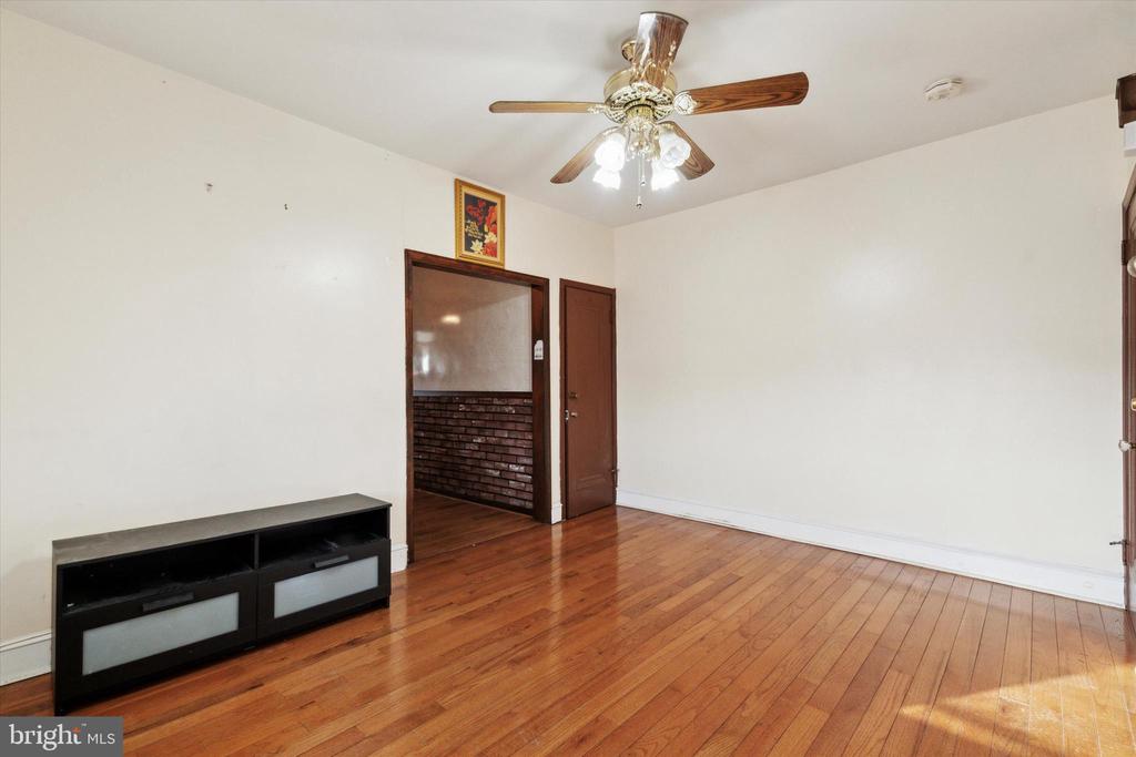 4010 K St