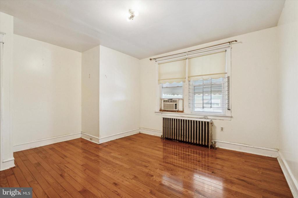 4010 K St