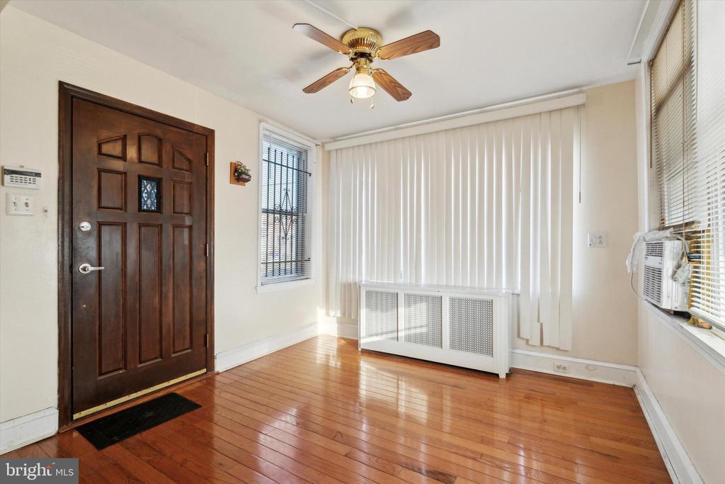 4010 K St